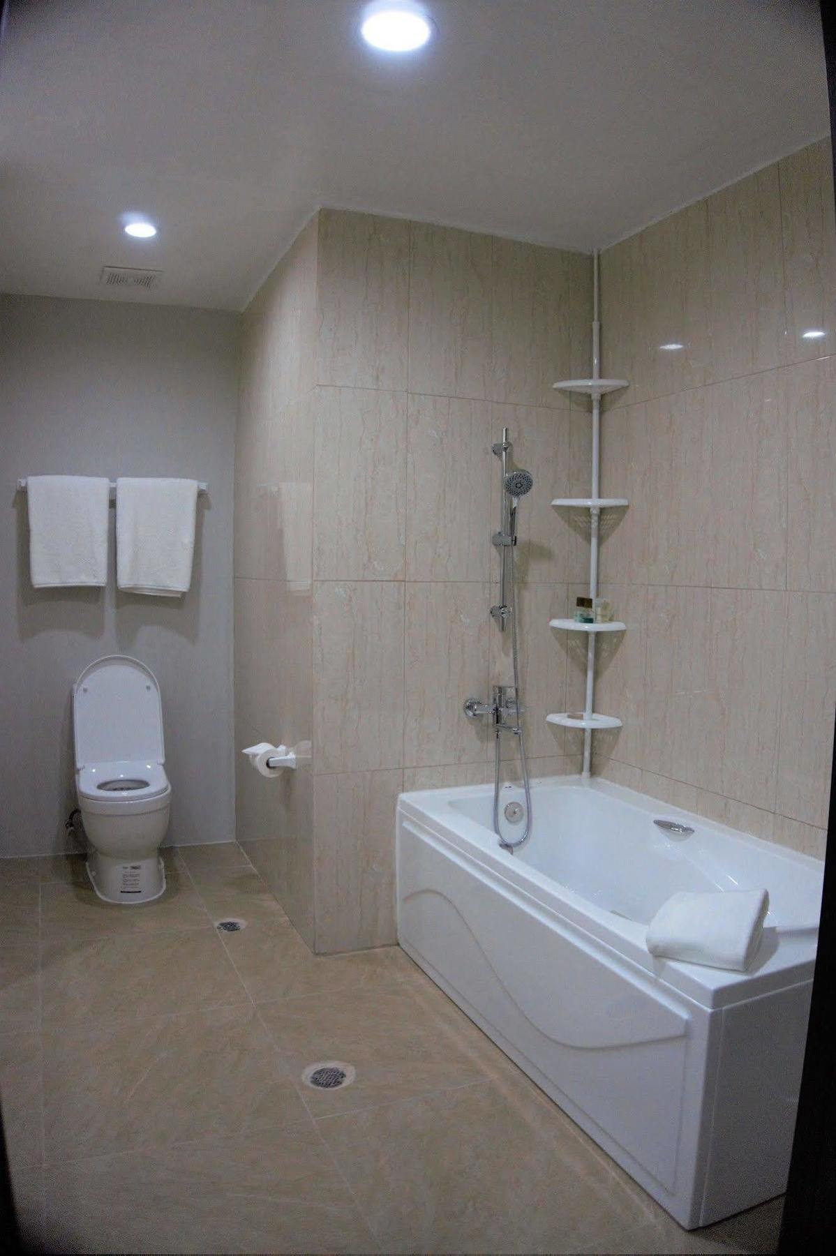 One Pacific Hotel Tamuning Dış mekan fotoğraf