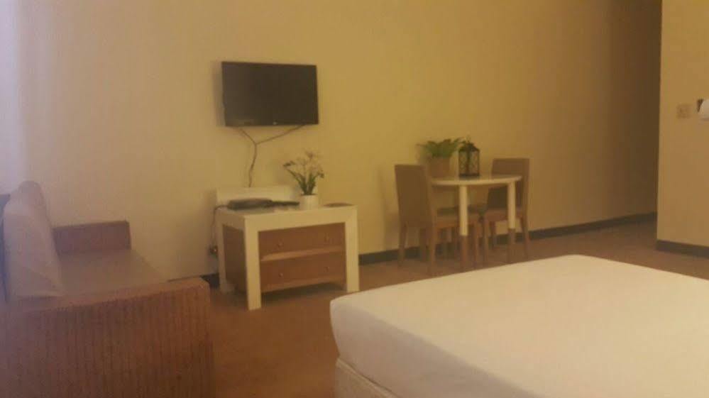 One Pacific Hotel Tamuning Dış mekan fotoğraf